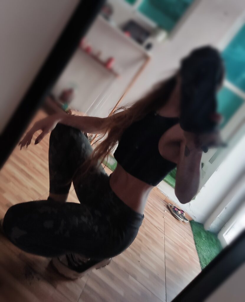 nay . española del norte , masajista erotica