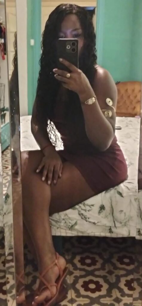 Nathasha  latina con ganas de conocerte